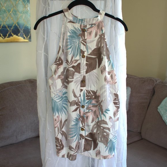 FLJ Studio | Sleeveless Palm Leaf Blouse - Picture 2 of 9